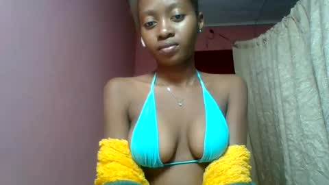 Snapshot of marinagold69 chatting on July 4, 5:52 pm marinagold69 online show from July 4, 5:52 pm