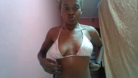 Snapshot of marinagold69 chatting on July 6, 5:37 pm marinagold69 online show from July 6, 5:37 pm