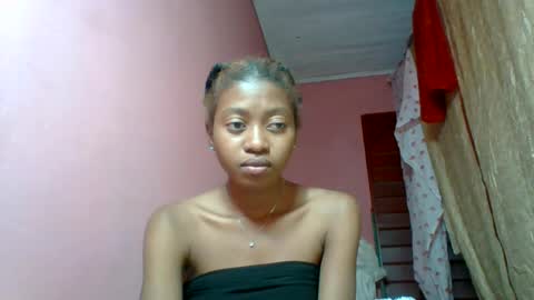 Snapshot of marinagold69 chatting on July 14, 12:11 pm marinagold69 online show from July 14, 12:11 pm