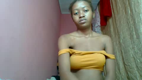 Snapshot of marinagold69 chatting on July 15, 6:51 am marinagold69 online show from July 15, 6:51 am