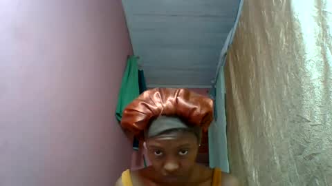 Snapshot of marinagold69 chatting on August 1, 7:02 pm marinagold69 online show from August 1, 7:02 pm