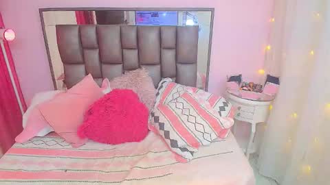 Nathaly online show from October 22, 1:44 pm