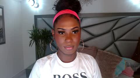 Nathaly online show from November 19, 2:06 pm