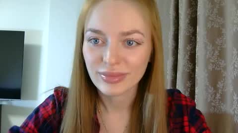 mariwell online show from April 12, 8:25 pm