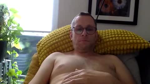 Snapshot of mark32571 chatting on November 26, 11:33 am Little Mark online show from November 26, 11:33 am