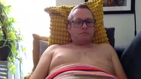 Snapshot of mark32571 chatting on April 27, 8:12 am Little Mark online show from April 27, 8:12 am