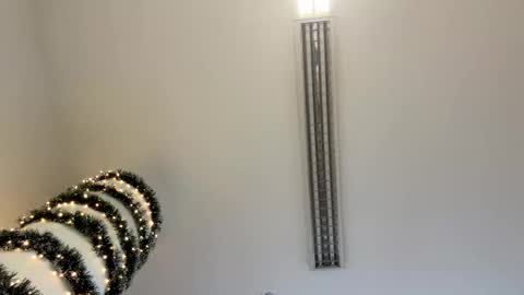 Mark online show from December 16, 9:47 am