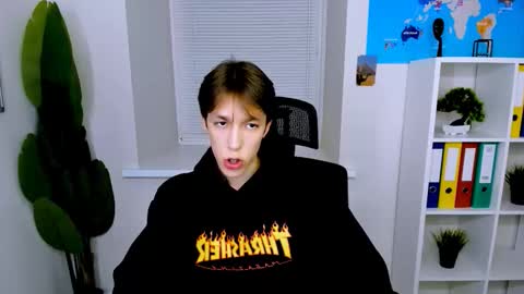 Mark online show from October 5, 10:46 am