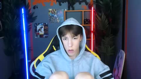 Mark online show from November 10, 10:47 am