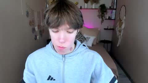 Mark online show from March 14, 2:44 pm