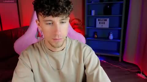 mark_caron online show from November 23, 8:41 pm