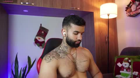 Mark online show from November 28, 11:29 pm