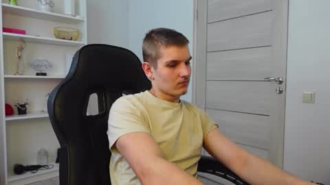 Snapshot of mark_karson chatting on February 22, 9:52 am MARK KARSON online show from February 22, 9:52 am