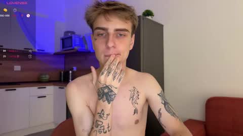 Snapshot of mark_lovrov chatting on September 13, 3:12 pm Mark 3 online show from September 13, 3:12 pm