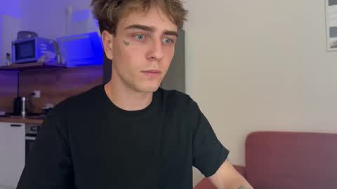 Snapshot of mark_lovrov chatting on October 8, 2:14 pm Mark 3 online show from October 8, 2:14 pm