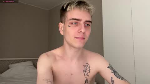 Snapshot of mark_lovrov chatting on March 13, 1:07 pm Mark 3 online show from March 13, 1:07 pm