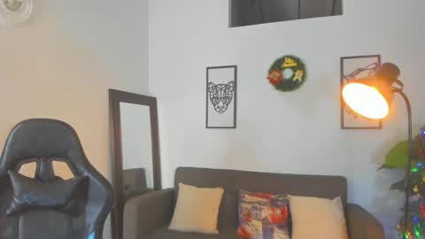 mark_x23 online show from December 18, 12:49 am