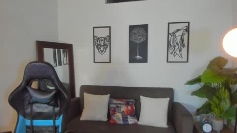 mark_x23 online show from February 8, 1:20 am