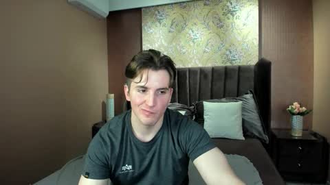 Mark online show from November 14, 9:30 am