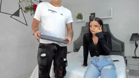 Snapshot of markandphilip chatting on September 11, 12:27 pm markandphilip online show from September 11, 12:27 pm