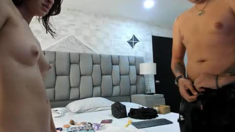 Snapshot of markandphilip chatting on October 1, 12:11 pm markandphilip online show from October 1, 12:11 pm