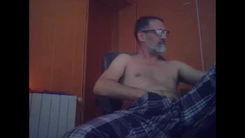 Snapshot of markbcnx chatting on October 13, 12:54 am markbcnx online show from October 13, 12:54 am