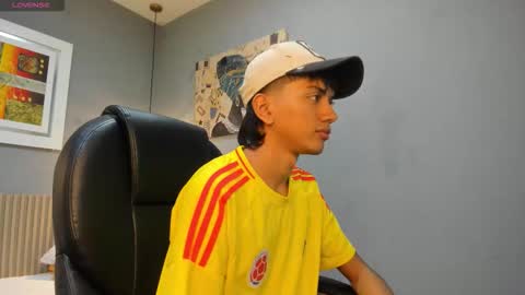 markbowie online show from March 19, 2:54 pm