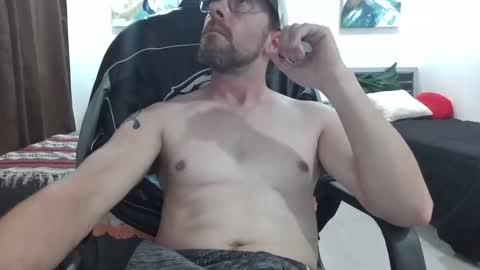 markbwcusmc online show from February 17, 3:47 am