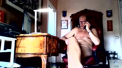 markmarkmark00 online show from May 28, 2:14 pm