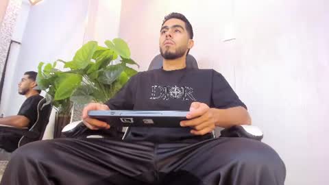Snapshot of markoss_miles chatting on June 30, 12:06 pm Markos online show from June 30, 12:06 pm