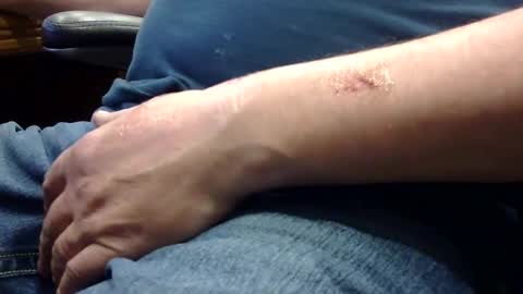 Snapshot of markpanier chatting on December 8, 11:19 pm markpanier online show from December 8, 11:19 pm