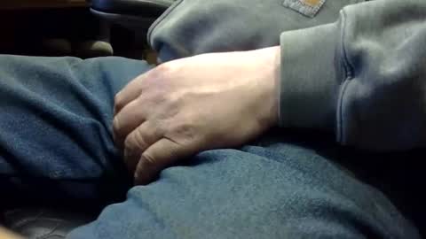 Snapshot of markpanier chatting on February 12, 1:33 am markpanier online show from February 12, 1:33 am