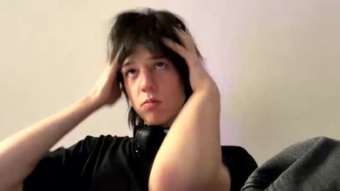 Mark online show from April 3, 9:35 pm