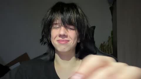 Mark online show from April 15, 7:58 pm