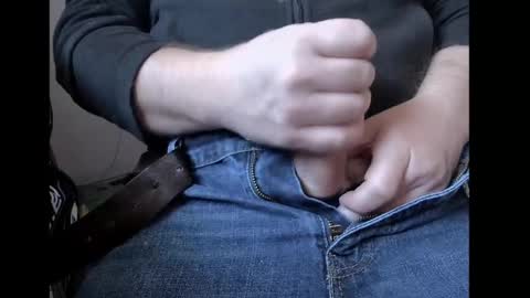 Snapshot of markus81xxx chatting on March 2, 2:32 pm markus81xxx online show from March 2, 2:32 pm