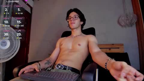 markuss___ online show from September 24, 2:26 am