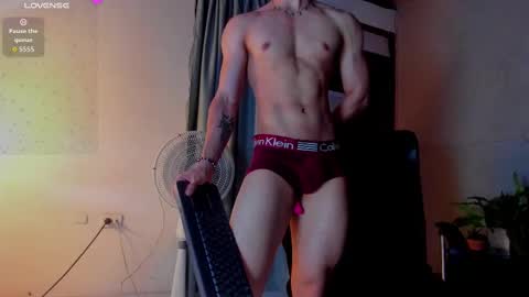 markuss___ online show from September 28, 1:33 am