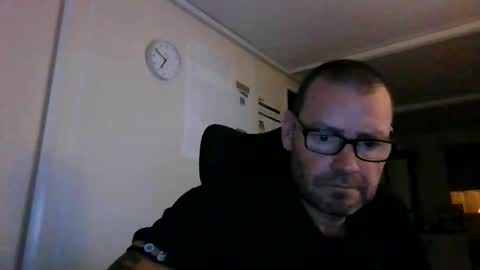 Snapshot of markyhowudoin chatting on October 25, 5:48 am markyhowudoin online show from October 25, 5:48 am