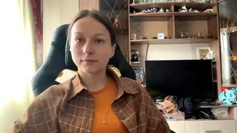 Snapshot of marlenahuit chatting on June 16, 5:21 am Lena online show from June 16, 5:21 am