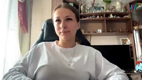 Snapshot of marlenahuit chatting on July 3, 6:20 am Lena online show from July 3, 6:20 am