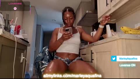 Snapshot of marleymadness9 chatting on September 25, 1:59 pm MarleyAquafina online show from September 25, 1:59 pm