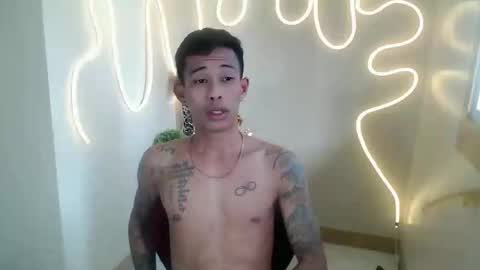 marlmoreno10 online show from January 12, 1:00 am