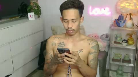 marlmoreno10 online show from March 26, 7:58 am