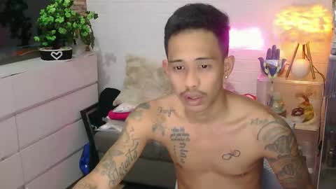 marlmoreno10 online show from April 12, 6:29 am