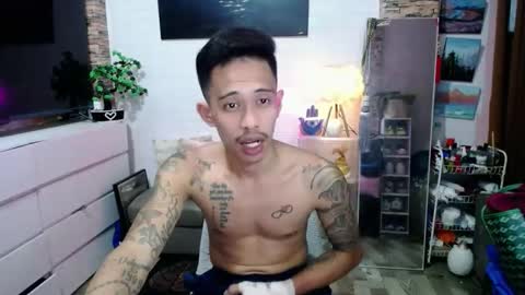 Snapshot of marlmoreno10 chatting on April 25, 11:35 am marlmoreno10 online show from April 25, 11:35 am