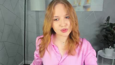 Snapshot of marlyn_owen chatting on May 31, 12:41 am Emmaa online show from May 31, 12:41 am