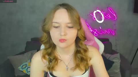 Snapshot of marlyn_owen chatting on June 21, 12:57 am Emmaa online show from June 21, 12:57 am
