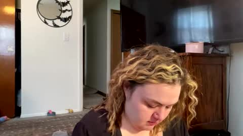 maroon_moon online show from February 18, 4:37 pm