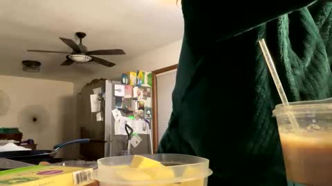 maroon_moon online show from February 19, 1:51 am