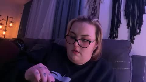 maroon_moon online show from November 27, 1:07 am